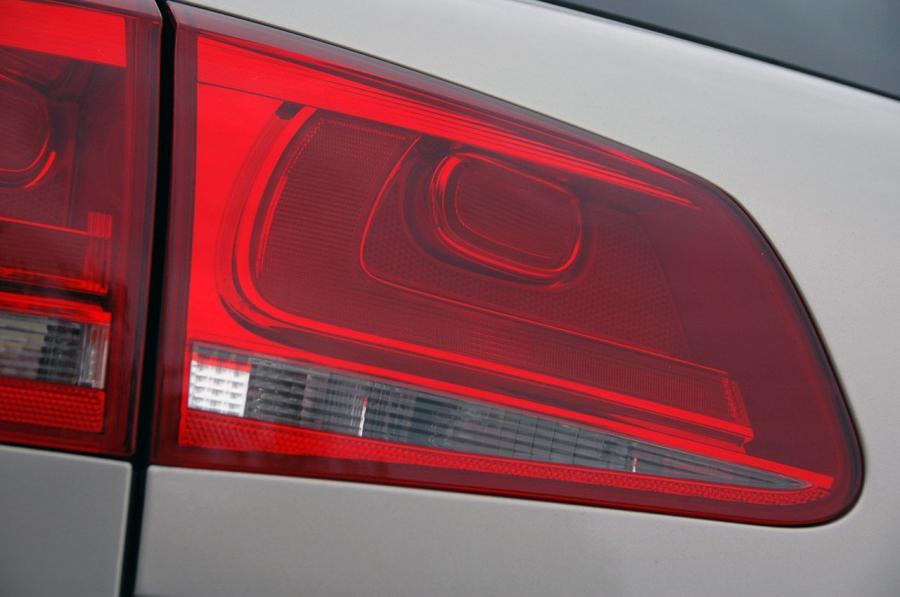  Volkswagen Touareg 2010 года  (фото 133 из 139)